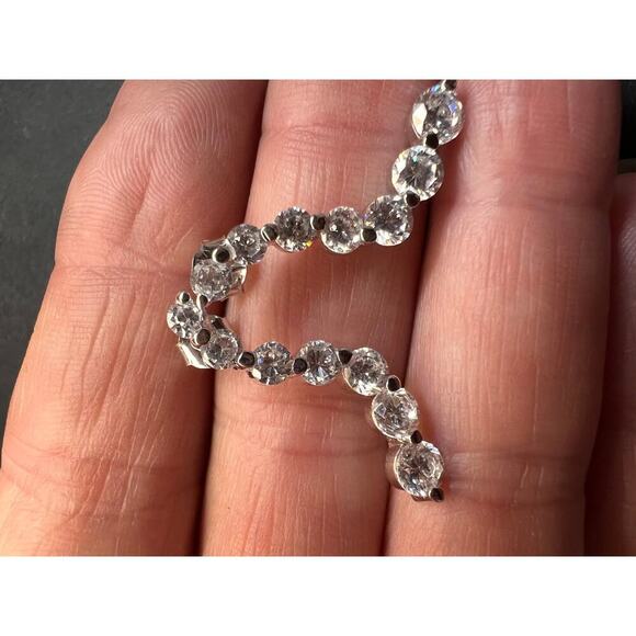 Curvy CZ earrings in 925 sterling silver - Picture 6 of 7